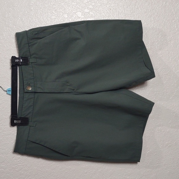 LULULEMON CLASSIC FIT SHORT. - Picture 15 of 17